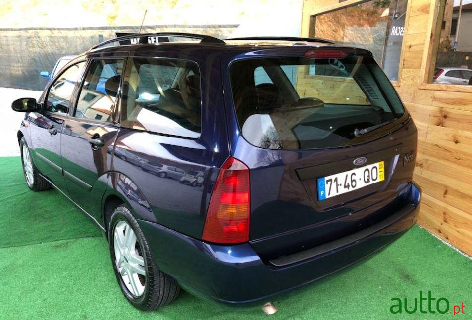 2000' Ford Focus Sw photo #1