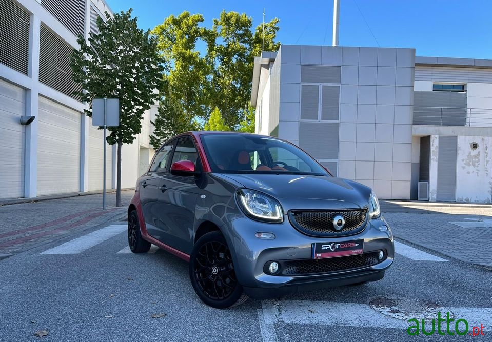 2016' Smart Forfour photo #1