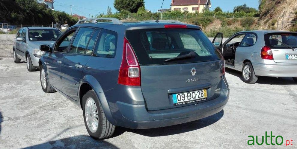 2006' Renault Megane Break photo #2