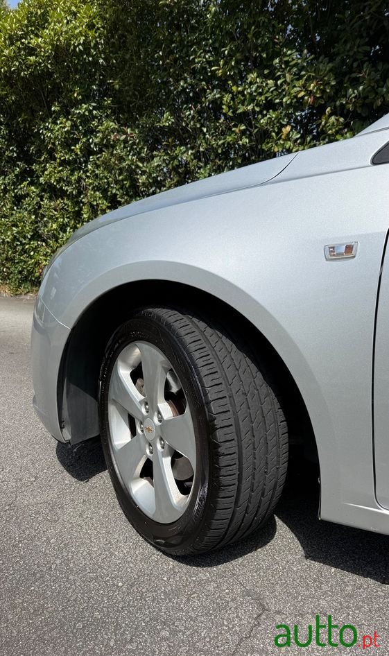 2011' Chevrolet Cruze 2.0 Vcdi Lt photo #3