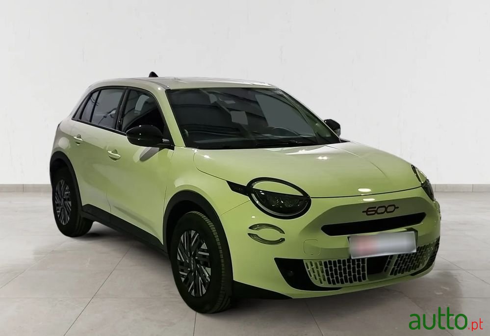 2024' Fiat 600E 54 Kwh (Red) photo #2