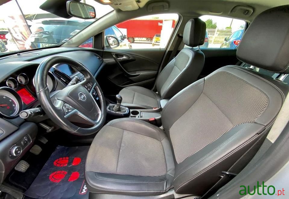 2016' Opel Astra Sports Tourer photo #4