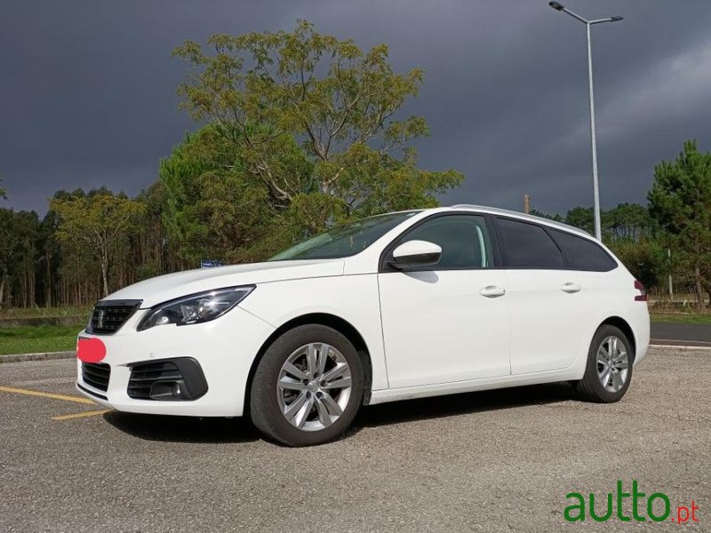 2018' Peugeot 308 Sw photo #2