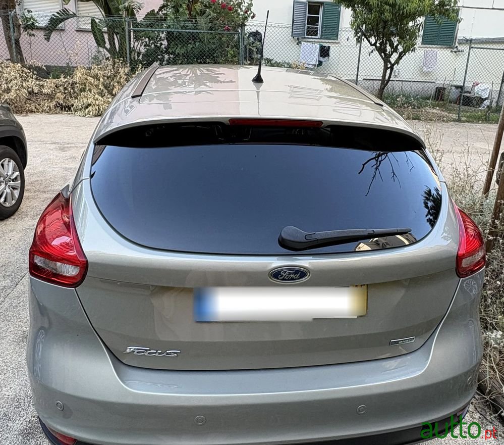 2015' Ford Focus photo #4