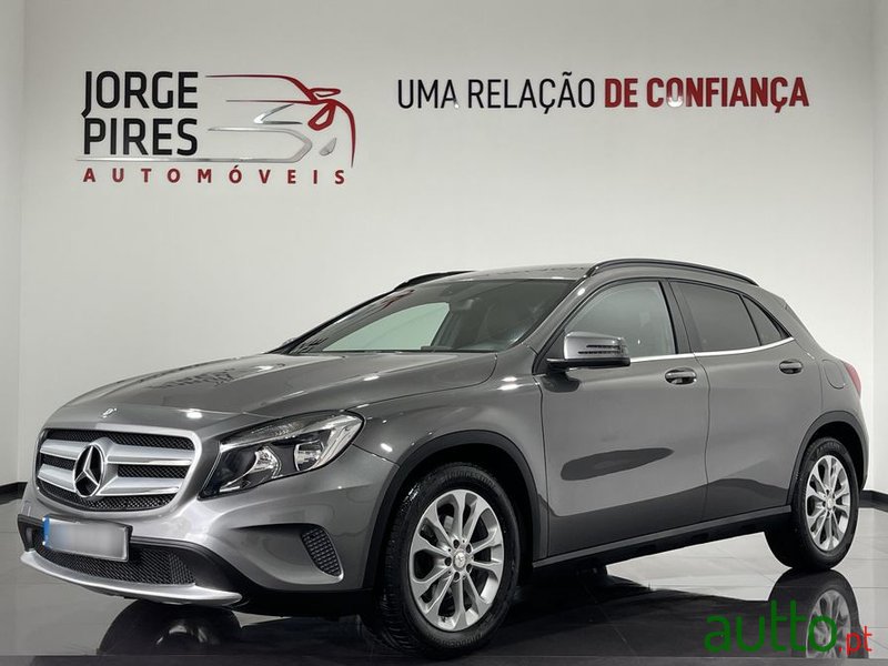 2015' Mercedes-Benz GLA 180 photo #1