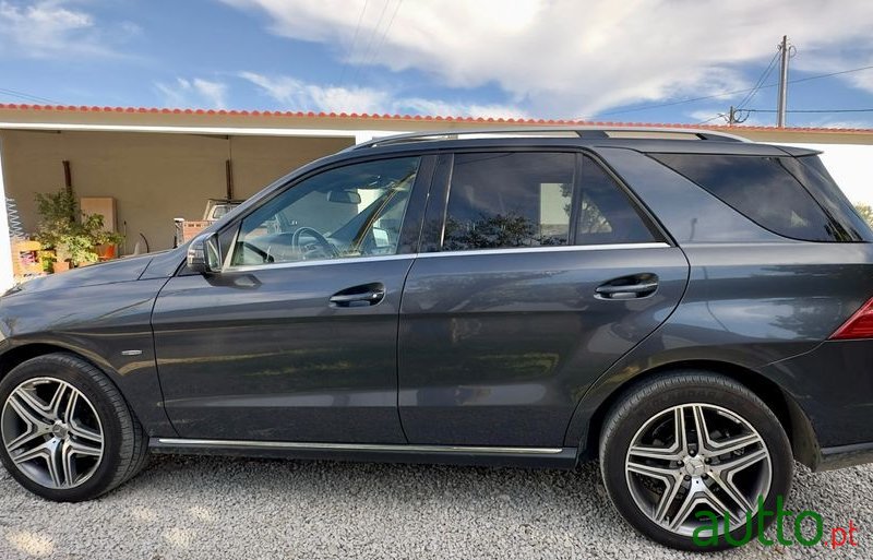 2012' Mercedes-Benz ML 250 Bluetec photo #5