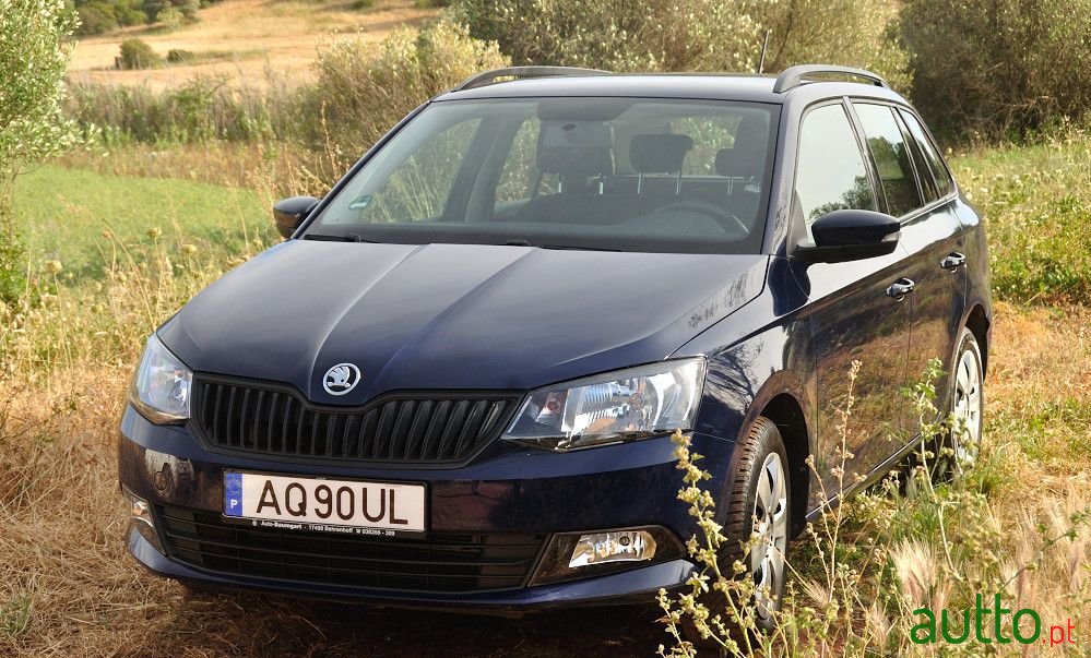 2018' Skoda Fabia Break photo #4