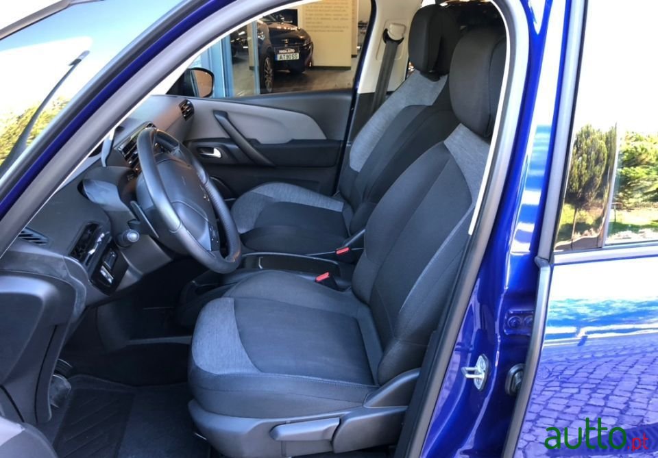 2018' Citroen Grand C4 SpaceTourer photo #3