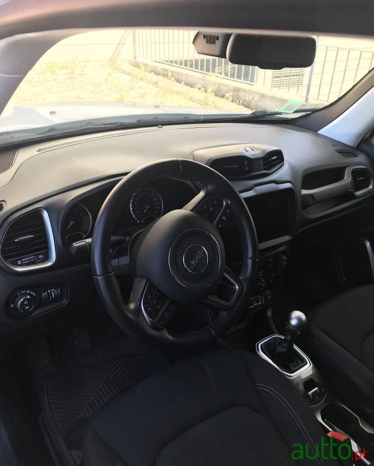 2020' Jeep Renegade 1.0 T Limited photo #6