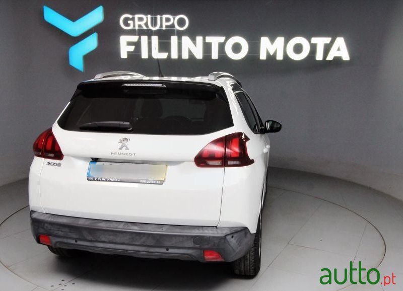 2017' Peugeot 2008 photo #3