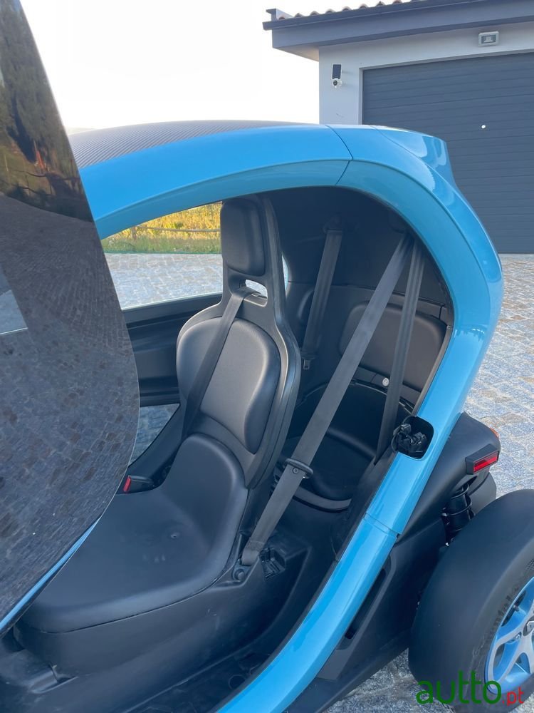 2020' Renault Twizy 80 Intens Blue photo #2