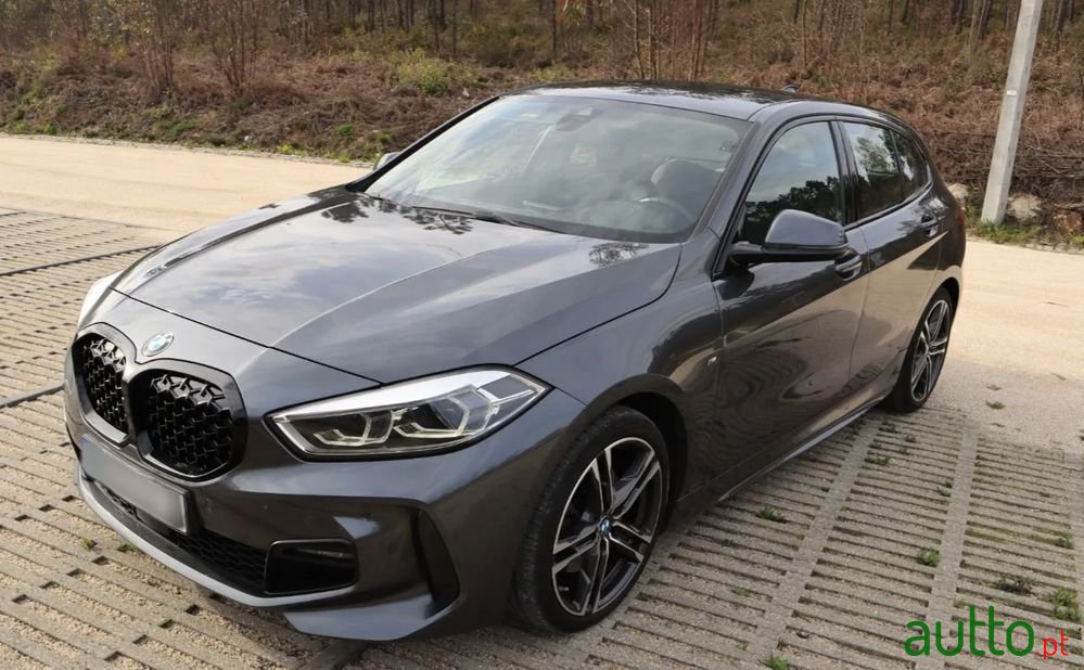 2020' BMW 118 photo #1