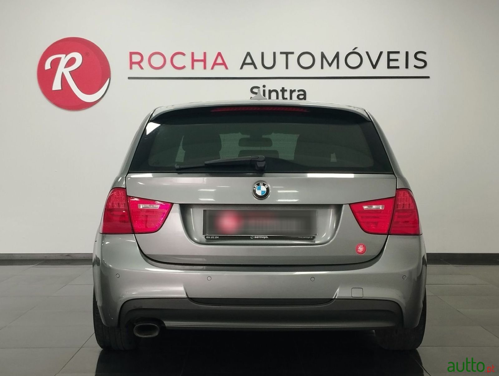 2012' BMW 318 photo #4