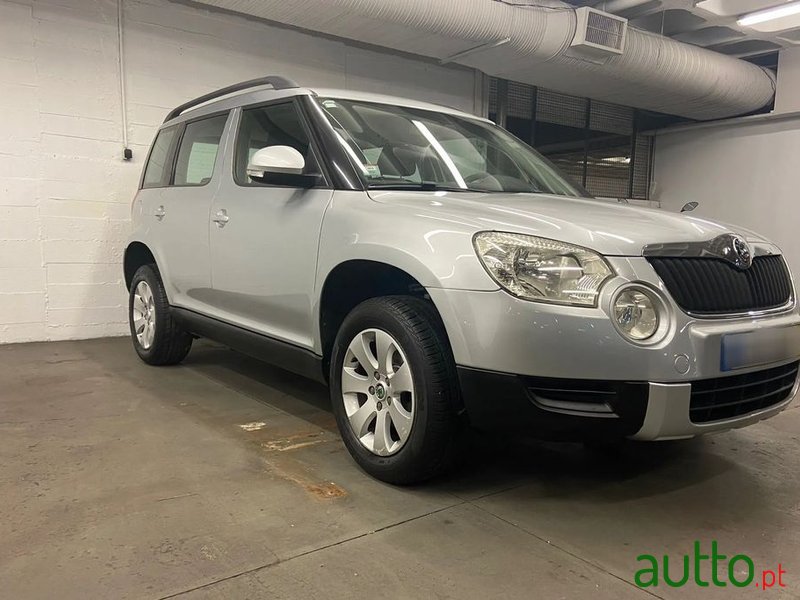 2010' Skoda Yeti 1.2 Tsi Elegance photo #3