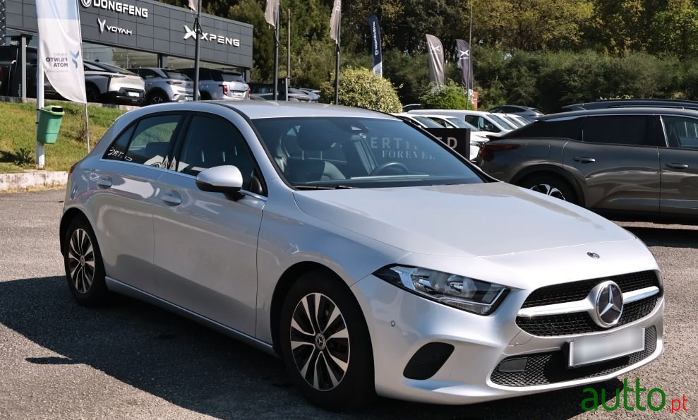 2022' Mercedes-Benz Classe A Style photo #3