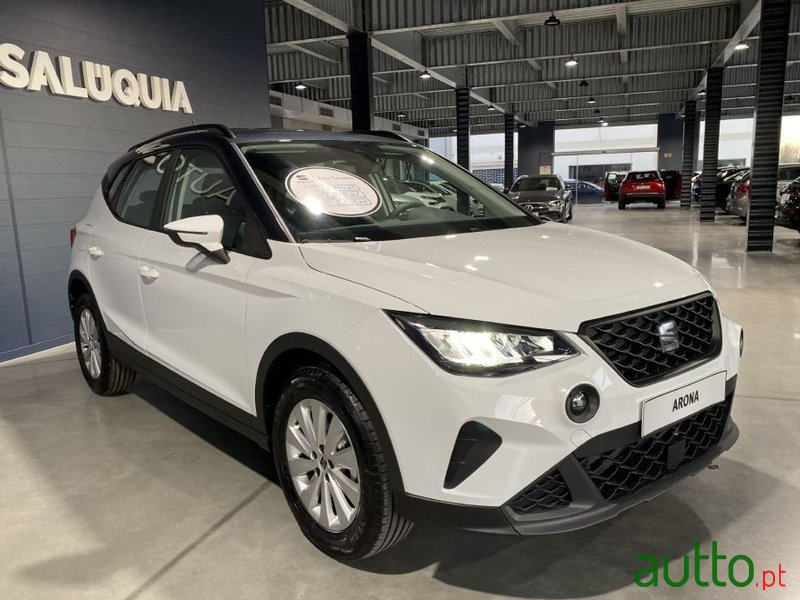 2023' SEAT Arona photo #5