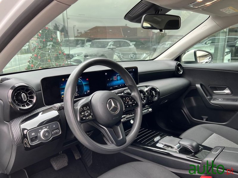 2018' Mercedes-Benz Classe A D 7G-Dct Style photo #4