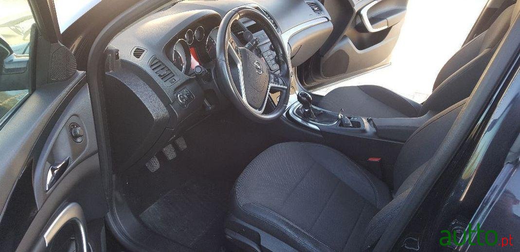 2009' Opel Insignia photo #4