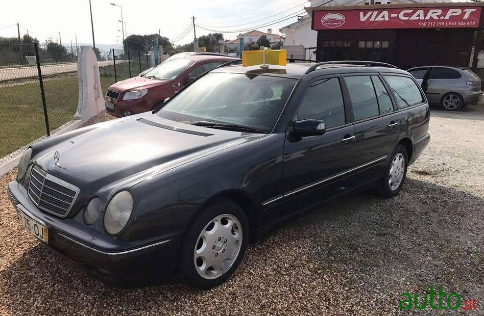 1999' Mercedes-Benz E-220 Cdi Avantgarde photo #1