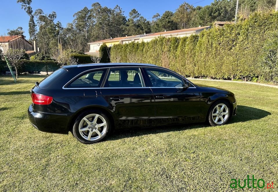 2010' Audi A4 Avant photo #5