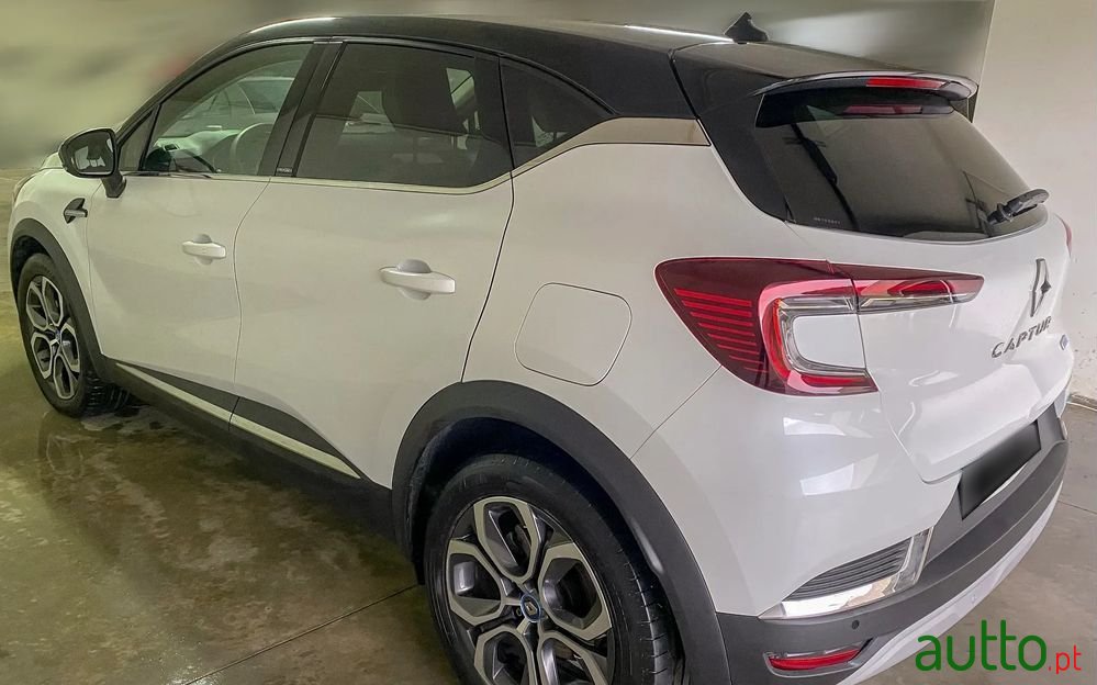 2020' Renault Captur photo #6