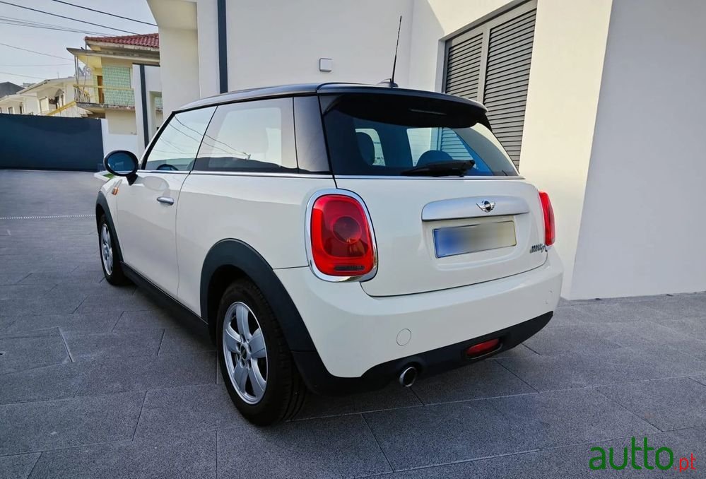 2015' MINI Cooper D 3 Portas photo #4