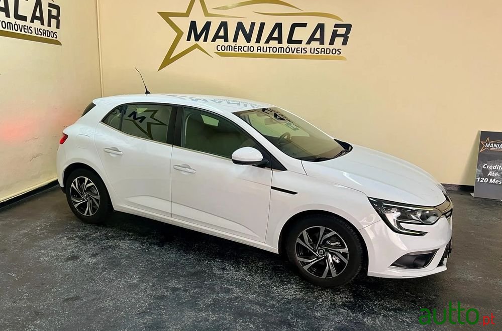 2019' Renault Megane photo #2