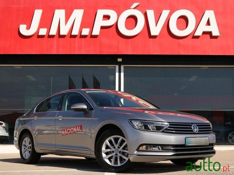 2019' Volkswagen Passat photo #1