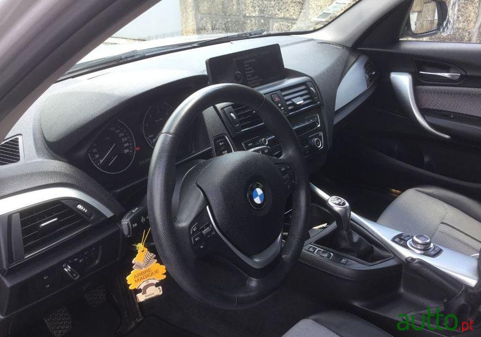 2012' BMW 116 photo #5