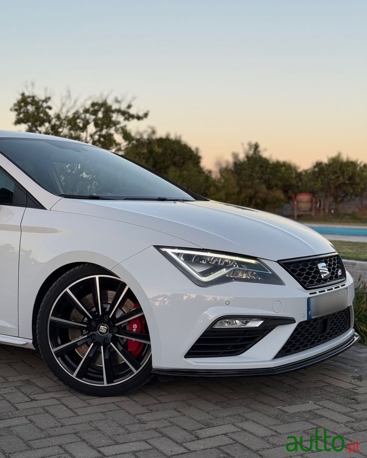 2017' SEAT Leon photo #2