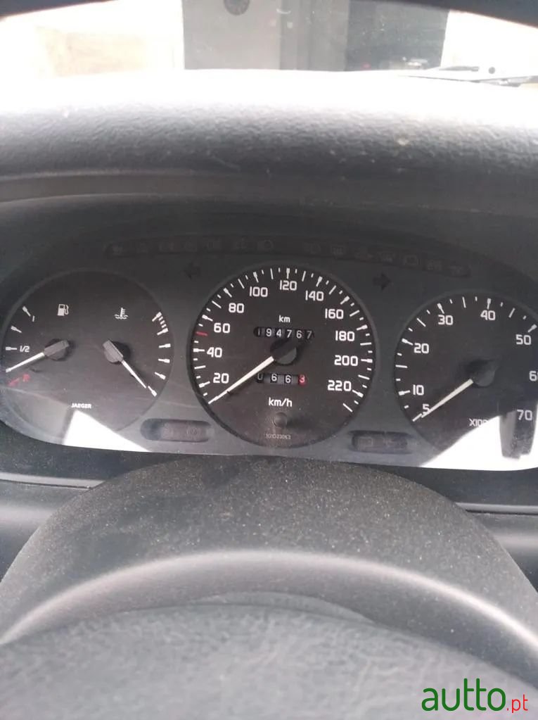 1996' Renault Megane photo #5