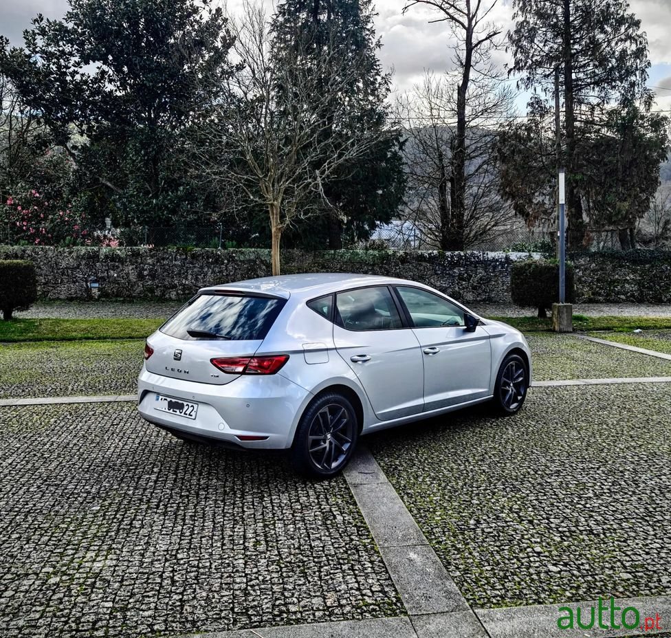 2017' SEAT Leon 1.6 Tdi Fr S/S photo #3
