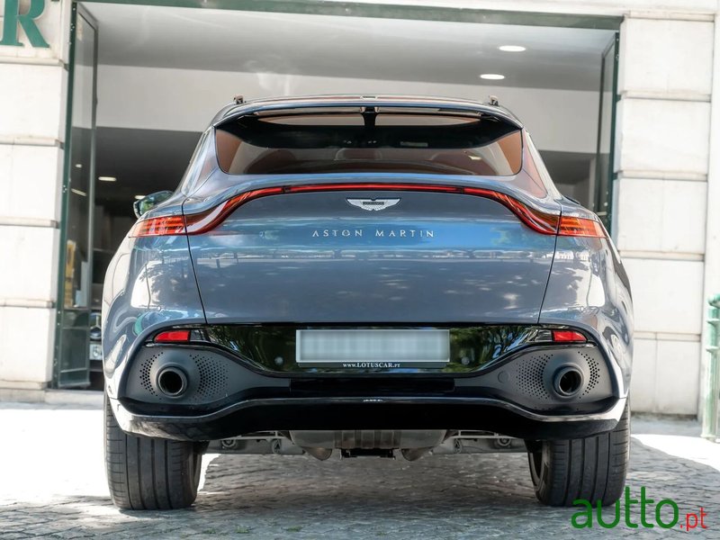 2022' Aston Martin DBX photo #4