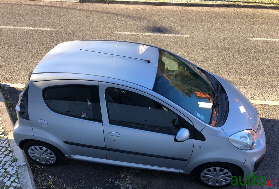 2012' Citroen C1 photo #3