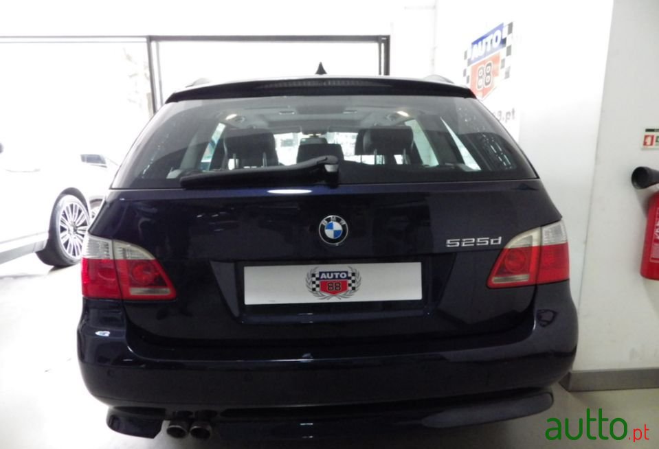 2006' BMW 525 photo #4