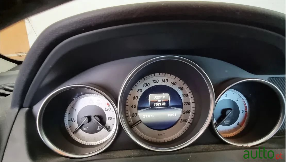 2013' Mercedes-Benz C-220 photo #6