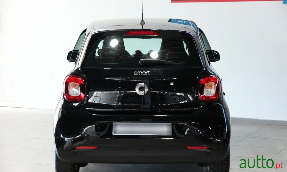 2021' Smart Forfour Eq Passion photo #5