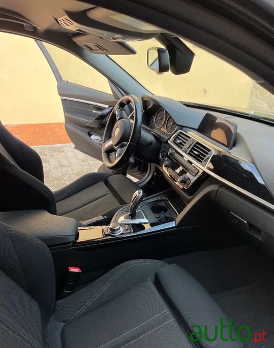 2017' BMW 320 photo #4