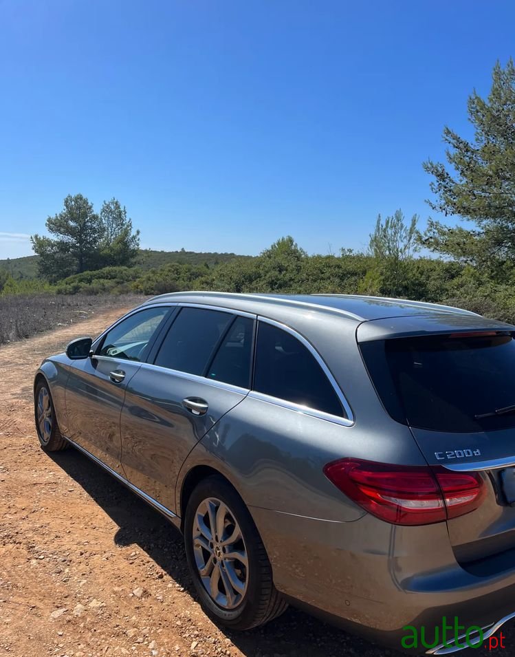 2017' Mercedes-Benz Classe C photo #3