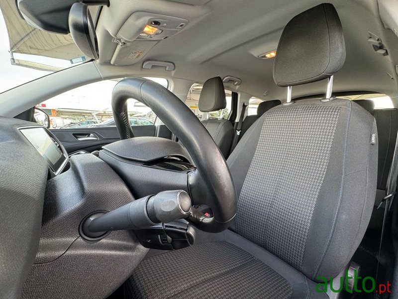 2020' Peugeot 308 Sw photo #3
