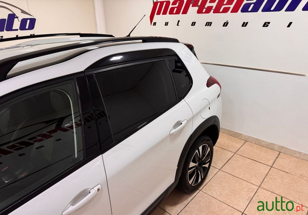 2019' Peugeot 2008 1.5 Bluehdi Allure photo #5