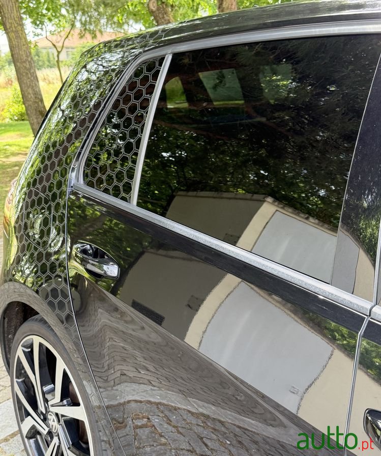 2016' Volkswagen Golf photo #5