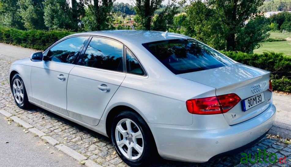 2011' Audi A4 photo #2