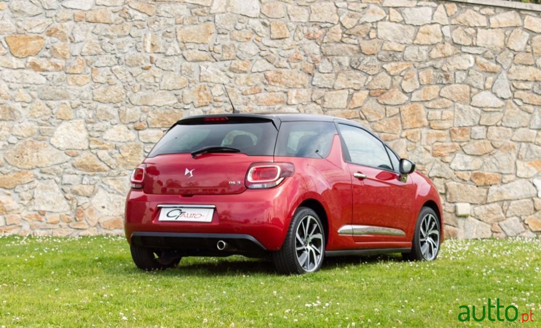 2017' DS Automobiles Ds3 photo #3