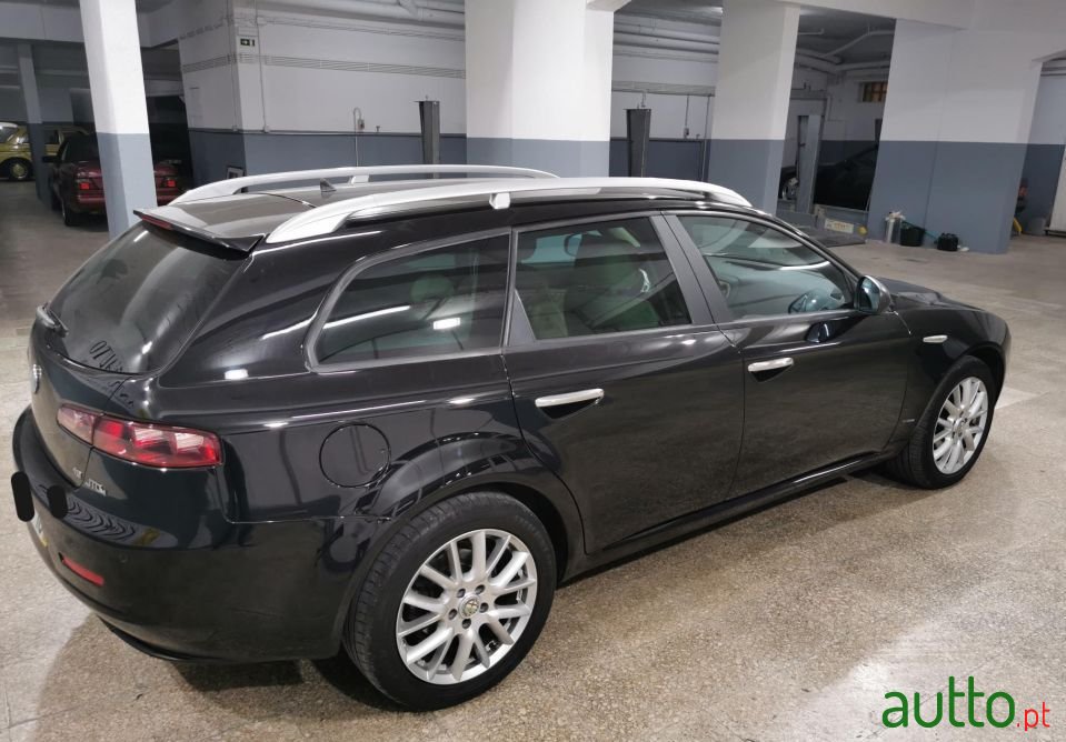 2008' Alfa Romeo 159 Sportwagon photo #4