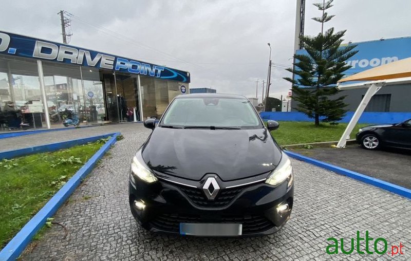 2019' Renault Clio photo #4