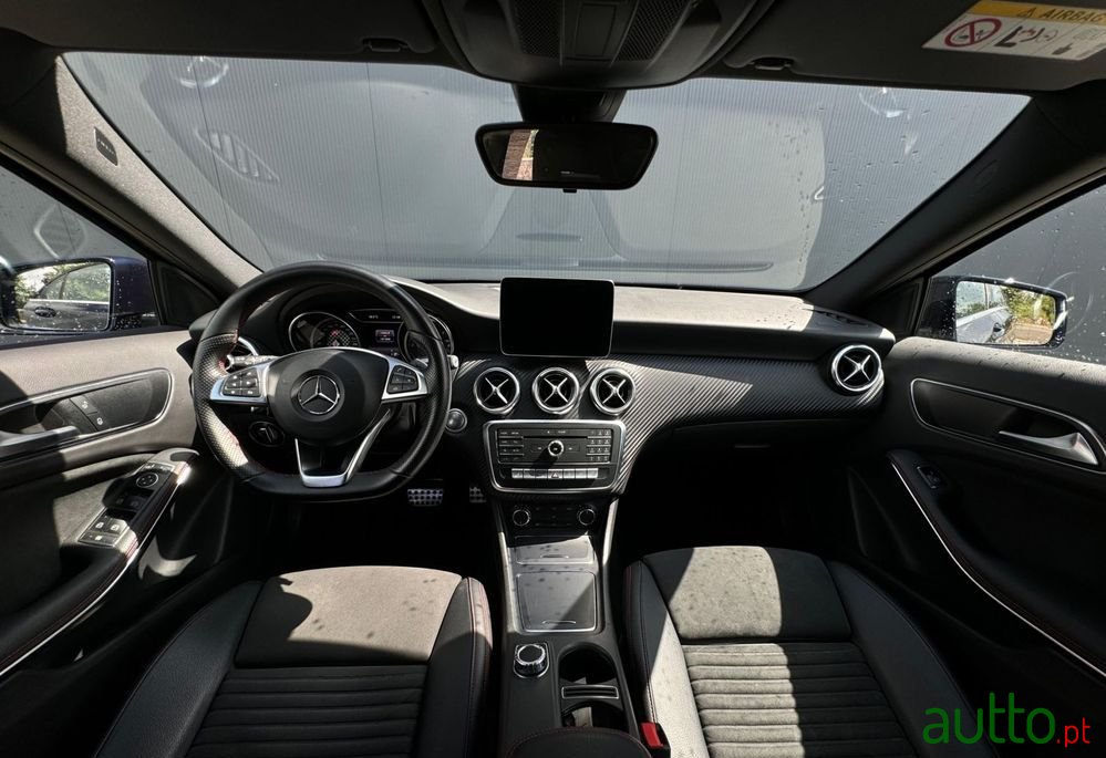 2018' Mercedes-Benz A 180 photo #2