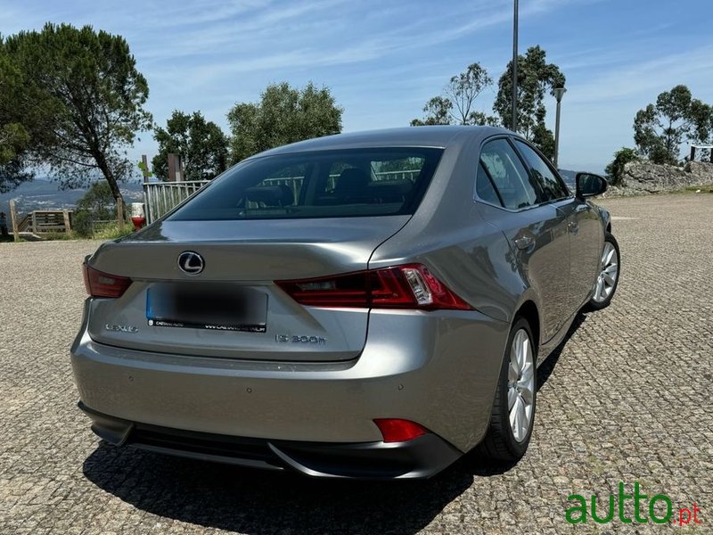 2016' Lexus Is 300H Executive photo #5