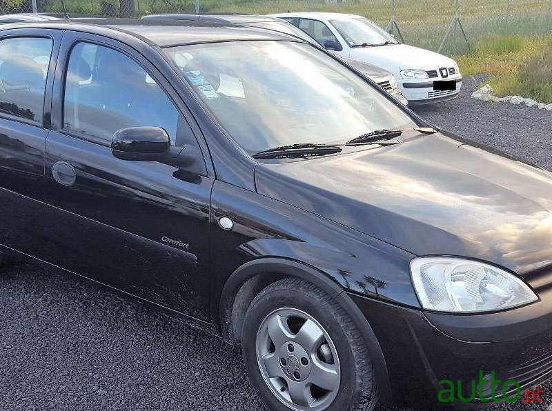 2002' Opel Corsa 1.2 Confort Ac photo #2