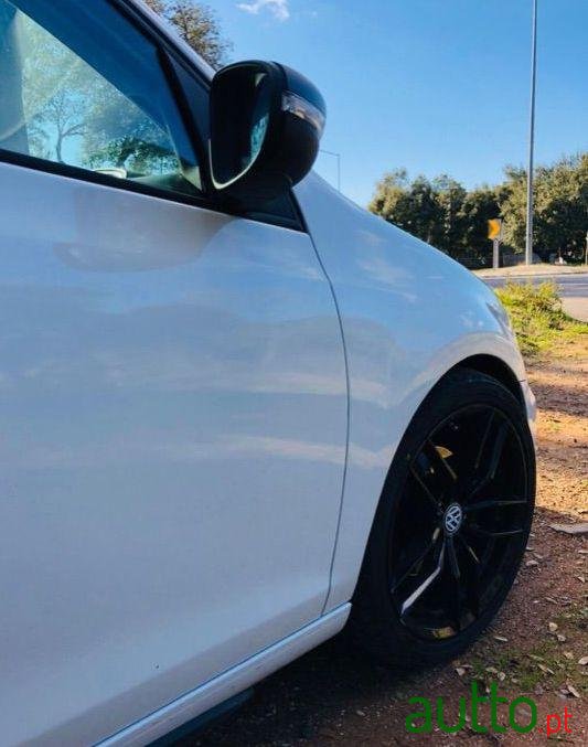 2010' Volkswagen Golf 2.0 Tdi photo #3